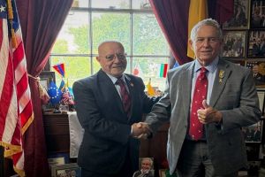 رئيسا غرفتي تجارة دمشق وريفها يؤكدان أهمية زيارة وزير الاقتصاد إلى واشنطن رئيسا غرفتي تجارة دمشق وريفها يؤكدان أهمية زيارة وزير الاقتصاد إلى واشنطن