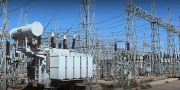 القرار قد يشمل مؤسسات الحكومة.. رفع تعرفة الكهرباء للاستخدام المنزلي القرار قد يشمل مؤسسات الحكومة.. رفع تعرفة الكهرباء للاستخدام المنزلي