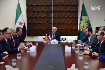 وزير النقل السوري يبحث مع شركات تركية تطوير التعاون في مشاريع النقل والاستثمار وزير النقل السوري يبحث مع شركات تركية تطوير التعاون في مشاريع النقل والاستثمار