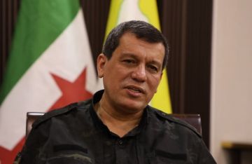 أحداث الساحل والسويداء.. قائد قسد يكشف أسباب تأخر انضمام قواته للجيش السوري