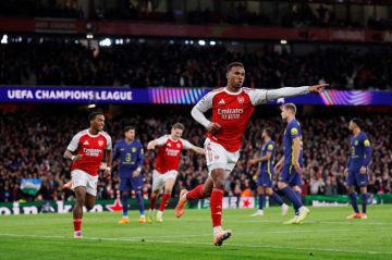 ارسنال يسحق اتلتيكو مدريد برباعية نظيفة بدوري ابطال اوروبا ارسنال يسحق اتلتيكو مدريد برباعية نظيفة بدوري ابطال اوروبا