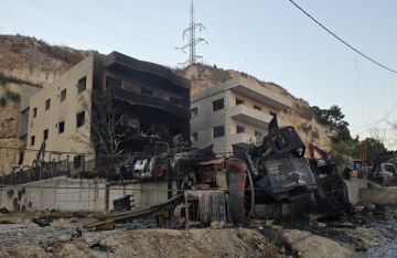 مقتل سوري واصابة 6 بغارات اسرائيلية على معارض لآليات ثقيلة جنوب لبنان مقتل سوري واصابة 6 بغارات اسرائيلية على معارض لآليات ثقيلة جنوب لبنان