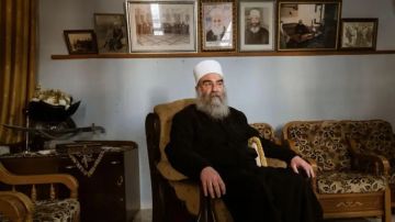 تصاعد السخط الشعبي ضد الهجري وزمرته في السويداء.. والأخير يرد بالدعوة للانفصال تصاعد السخط الشعبي ضد الهجري وزمرته في السويداء.. والأخير يرد بالدعوة للانفصال