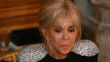 فرنسا... محاكمة 10 أشخاص بتهمة التنمر على زوجة ماكرون فرنسا... محاكمة 10 أشخاص بتهمة التنمر على زوجة ماكرون