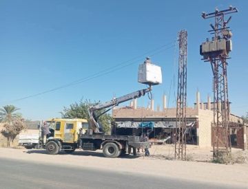الكهرباء تواصل تحسين الشبكة العامة في دير الزور.. مد أسلاك كهربائية جديدة في صبيخان الكهرباء تواصل تحسين الشبكة العامة في دير الزور.. مد أسلاك كهربائية جديدة في صبيخان