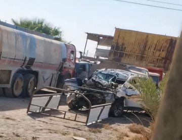 مصرع ثلاثة أشخاص وإصابة اثنين في حادث سير بمدينة الشحيل في دير الزور مصرع ثلاثة أشخاص وإصابة اثنين في حادث سير بمدينة الشحيل في دير الزور