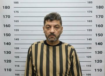 الداخلية:القبض على نمير بديع الاسد متورط بجرائم قتل وهجمات مسلحة الداخلية:القبض على نمير بديع الاسد متورط بجرائم قتل وهجمات مسلحة