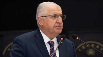 دون قيد أو شرط.. تركيا تطالب قسد بتسليم السلاح قبيل اجتماع أمني مع الحكومة السورية