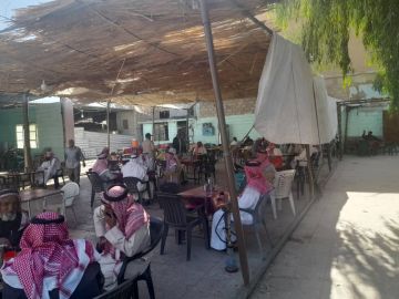 مقهى البلدية في البوكمال حيث يتنفس التراث ويعانق التاريخ مقهى البلدية في البوكمال حيث يتنفس التراث ويعانق التاريخ