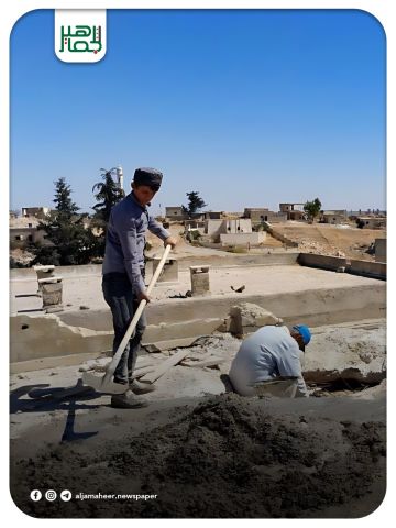 استمرار أعمال ترميم وتجهيز مدرسة بنات الفطيرة في مدينة معرة النعمان، ضمن حملة العودة تبدأ من المدرسة وبمبادرة مجتمعية، وذلك بهدف تجهيز الصفوف الدراسية لاستقبال الطالبات وتهيئة بيئة تعليمية مناسبة. استمرار أعمال ترميم وتجهيز مدرسة بنات الفطيرة في مدينة معرة النعمان، ضمن حملة العودة تبدأ من المدرسة وبمبادرة مجتمعية، وذلك بهدف تجهيز الصفوف الدراسية لاستقبال الطالبات وتهيئة بيئة تعليمية مناسبة.