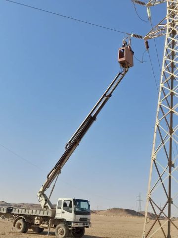 رغم الصعوبات.. إعادة التيار الكهربائي إلى كامل ريف دير الزور الشرقي رغم الصعوبات.. إعادة التيار الكهربائي إلى كامل ريف دير الزور الشرقي