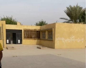 فريق حسرات التطوعي يطلق حملة صيانة لمقاعد مدرسة حسرات أساس