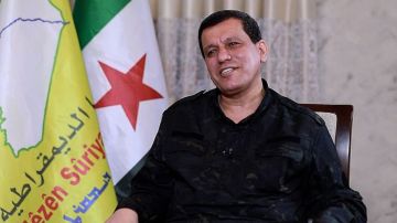 عبدي: تفاهمات مع دمشق حول مبدأ اللامركزية و بشأن دمج قسد في الجيش