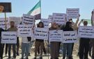 محتجون يطالبون بأراضيهم المستملكة.. الحكومة في مواجهة واحد من أعقد وأضخم الملفات - sy