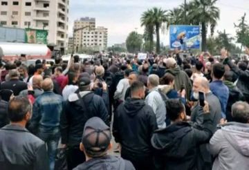 مظاهرات في عدة محافظات تطالب بوقف الانتهاكات ضد العلويين والإفراج عن المعتقلين