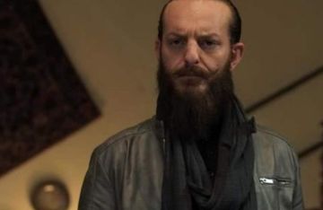 أويس مخللاتي يوضح تفاصيل رحلته من الإسلام إلى المسيحية (فيديو) أويس مخللاتي يوضح تفاصيل رحلته من الإسلام إلى المسيحية (فيديو)