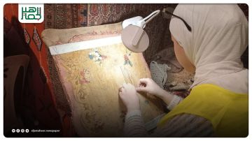 إبرة وخيط.. حكاية عشق مع حرفة السجاد اليدوي في حلب إبرة وخيط.. حكاية عشق مع حرفة السجاد اليدوي في حلب