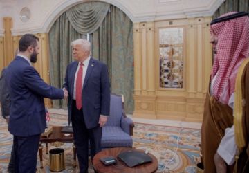 صحيفة: السعودية تنظم زيارة الرئيس الشرع إلى البيت الأبيض ولقاءه مع الرئيس ترامب