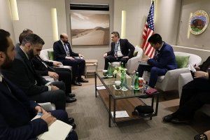 لقاء سوري-أميركي في أديبك 2025... تعاون طاقي مرتقب وتبادل خبرات استراتيجية لقاء سوري-أميركي في أديبك 2025... تعاون طاقي مرتقب وتبادل خبرات استراتيجية