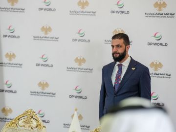 زيارة الشرع إلى واشنطن.. أبواب الشرعية الدولية تفتح على مصراعيها وقسد تتحسس دورها زيارة الشرع إلى واشنطن.. أبواب الشرعية الدولية تفتح على مصراعيها وقسد تتحسس دورها