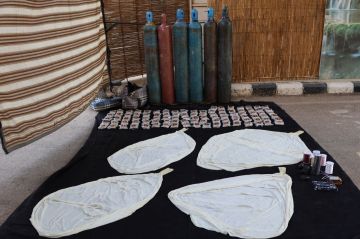 سوريا.. إحباط محاولة تهريب كمية كبتاغون عبر الحدود باستخدام مناطيد جوية (صور) سوريا.. إحباط محاولة تهريب كمية كبتاغون عبر الحدود باستخدام مناطيد جوية (صور)