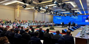 أردوغان يعلن عن برنامج دعم خاص لسوريا خلال اجتماع الكومسيك في إسطنبول أردوغان يعلن عن برنامج دعم خاص لسوريا خلال اجتماع الكومسيك في إسطنبول