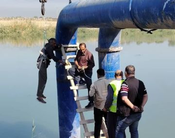 مؤسسة المياه بدير الزور تنهي إصلاح شراق محطة الفرات العملاقة وتعيد ضخ المياه إلى المدينة مؤسسة المياه بدير الزور تنهي إصلاح شراق محطة الفرات العملاقة وتعيد ضخ المياه إلى المدينة