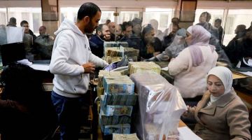 صرف رواتب المتخلفين عن الخدمة العسكرية وموظفي الصحة بالحسكة خلال الأسبوع القادم صرف رواتب المتخلفين عن الخدمة العسكرية وموظفي الصحة بالحسكة خلال الأسبوع القادم