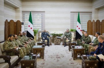 أبو قصرة يستقبل وفدا عسكريا روسيا رفيع المستوى لتعزيز آليات التعاون والتنسيق بين دمشق وموسكو أبو قصرة يستقبل وفدا عسكريا روسيا رفيع المستوى لتعزيز آليات التعاون والتنسيق بين دمشق وموسكو