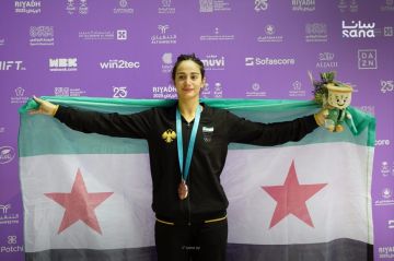 البعثة الرياضية السورية تفتتح مشاركتها بدورة التضامن الإسلامي ببرونزية في السباحة