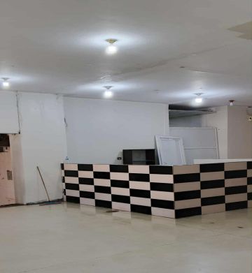 أول مطرة تكشف كارثة صحية.. تساقط المياه من سقوف مشفى عائشة بالبوكمال