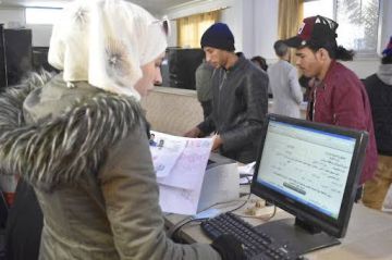 بدأ توزيع شهادات التعليم الأساسي والثانوي لطلبة محافظة الحسكة من مديرية دير الزور بدأ توزيع شهادات التعليم الأساسي والثانوي لطلبة محافظة الحسكة من مديرية دير الزور