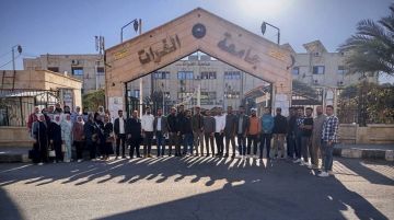 رحلة علمية لطلاب كلية الهندسة البتروكيميائية إلى حقل التيم النفطي بديرالزور رحلة علمية لطلاب كلية الهندسة البتروكيميائية إلى حقل التيم النفطي بديرالزور