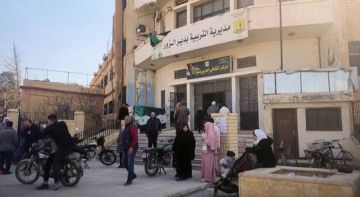 شكوى من الكوادر التربوية في دير الزور حول إعادة العمل بكتاب القائم على رأس العمل 