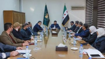 الشرع يزور المصرف المركزي ويدعو لتطوير عمله الشرع يزور المصرف المركزي ويدعو لتطوير عمله