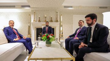 الرئيس الشرع يلتقي وزير الخارجية التركي في الولايات المتحدة الأمريكية