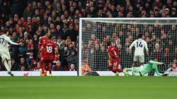 ليفربول يتعثر أمام نوتنغهام في الدوري الإنكليزي لكرة القدم