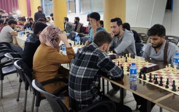 جامعة الفرات تنظم بطولة شطرنج لطلبتها في دير الزور