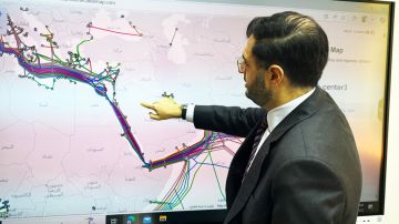 شبه صلعته بطاقية اليهود .. أسلوب رد وزير سوري على تدوينة ساخرة يشعل تفاعلا