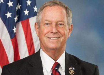 ويلسون يشيد بموافقة مجلس النواب الأمريكي على إلغاء قانون قيصر ويلسون يشيد بموافقة مجلس النواب الأمريكي على إلغاء قانون قيصر