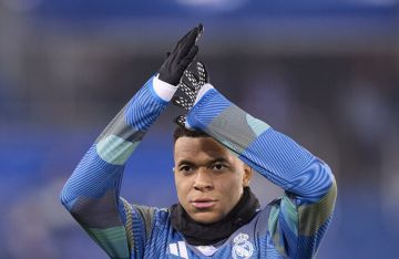 لغز غياب مبابي عن التصويت في جوائز 