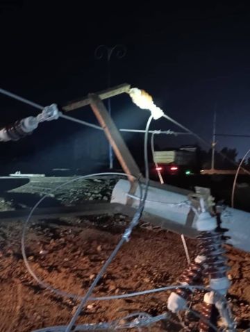 انقطاع التيار الكهربائي في دير الزور بسبب كسر عمود توتر متوسط انقطاع التيار الكهربائي في دير الزور بسبب كسر عمود توتر متوسط