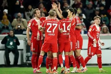 بايرن ميونخ يؤكد زحفه نحو الاحنفاظ باللقب بخماسية بيضاء بشباك شتوتغات بالدوري الالماني بايرن ميونخ يؤكد زحفه نحو الاحنفاظ باللقب بخماسية بيضاء بشباك شتوتغات بالدوري الالماني