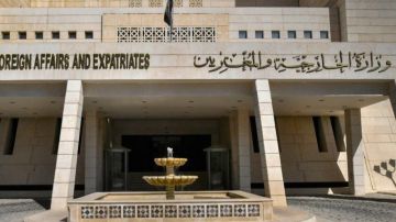 دمشق ترحب بقرار كندا رفع العقوبات المفروضة عليها دمشق ترحب بقرار كندا رفع العقوبات المفروضة عليها