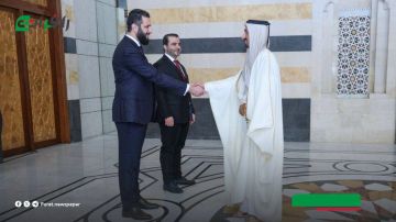 الرئيس الشرع يتقبل أوراق اعتماد سفير دولة قطر لدى سوريا الرئيس الشرع يتقبل أوراق اعتماد سفير دولة قطر لدى سوريا