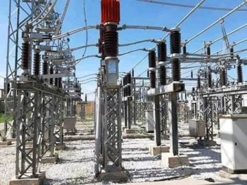 قسد تستحوذ على كهرباء حقول السويدية لتشغيل أنفاقها وتغرق الحسكة بالظلام قسد تستحوذ على كهرباء حقول السويدية لتشغيل أنفاقها وتغرق الحسكة بالظلام