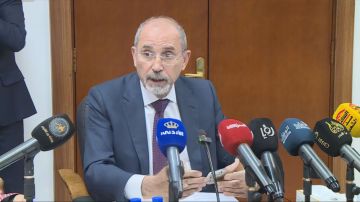 الأردن تجدد دعمها إعادة إعمار سوريا لضمان وحدتها واستقرارها وسيادتها الأردن تجدد دعمها إعادة إعمار سوريا لضمان وحدتها واستقرارها وسيادتها