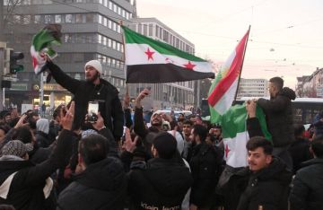 هل تطرد ألمانيا اللاجئين السوريين على غرار ما حدث للأتراك في ثمانينيات القرن العشرين؟ هل تطرد ألمانيا اللاجئين السوريين على غرار ما حدث للأتراك في ثمانينيات القرن العشرين؟