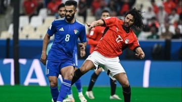 المنتخب المصري يتعادل مع نظيره الكويتي في كأس العرب المنتخب المصري يتعادل مع نظيره الكويتي في كأس العرب