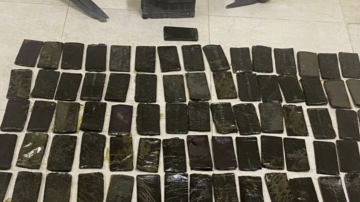 الأردن.. إحباط تهريب 138 ألف حبة مخدرة في حادثين منفصلين على الحدود مع سوريا ـ صور